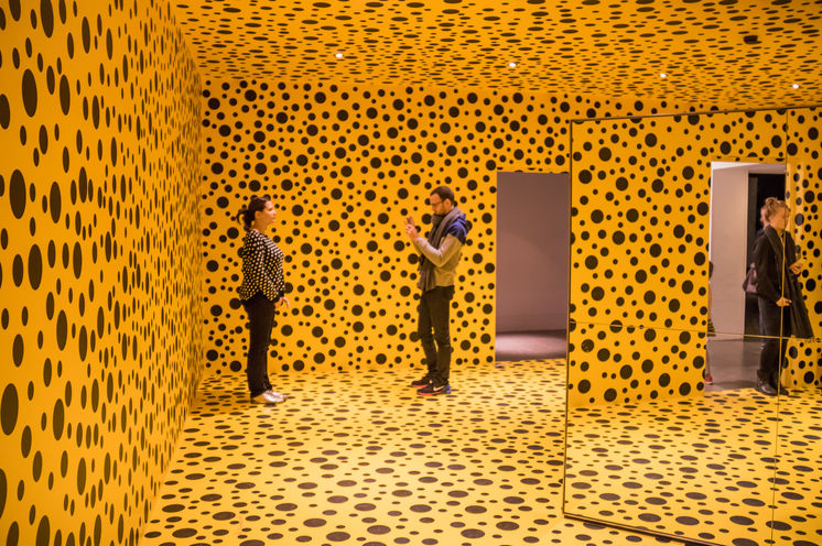 Yayoi Kusama, la pintora japonesa de la locura